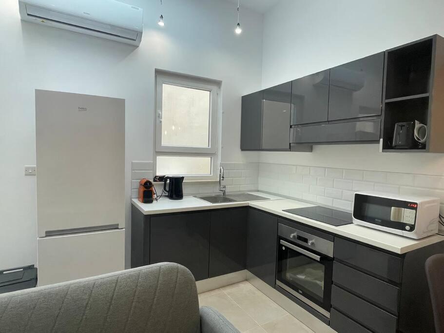 New Two Bedroom Flat Kamila On A Dwell Sliema Buitenkant foto