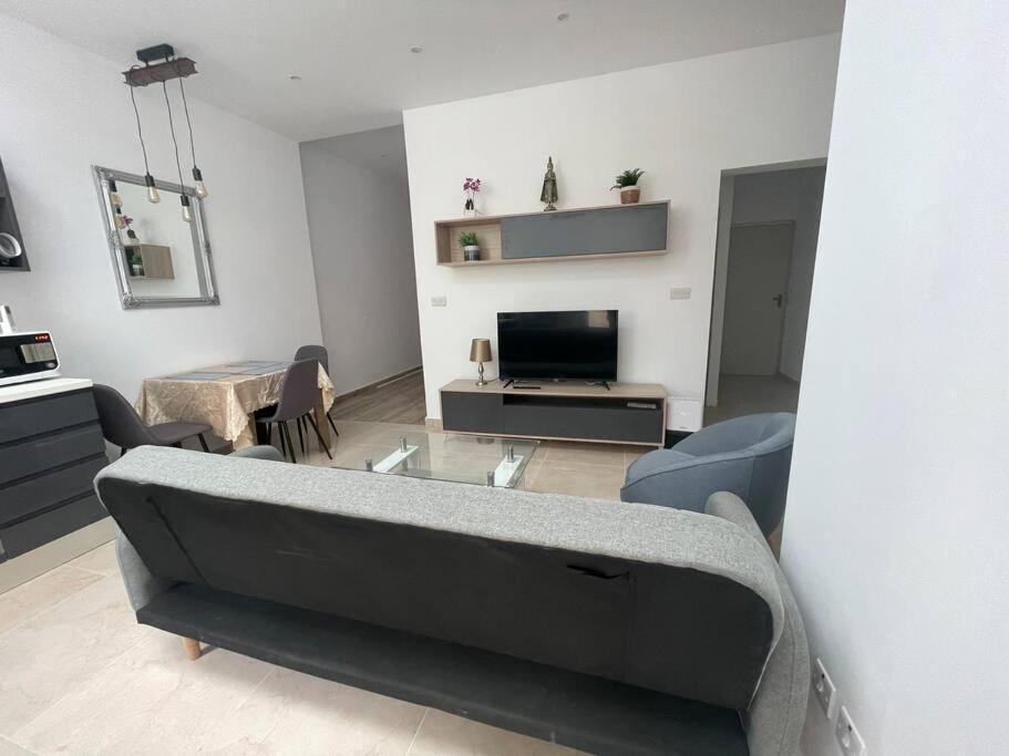 New Two Bedroom Flat Kamila On A Dwell Sliema Buitenkant foto