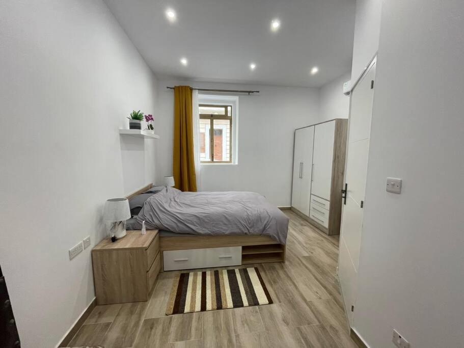 New Two Bedroom Flat Kamila On A Dwell Sliema Buitenkant foto